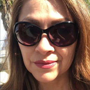 Meet your Posher, Angelica